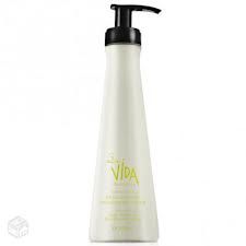 LOÇÃO HIDRATANTE CORPORAL ABACAXI E LIMA - 200 ML
